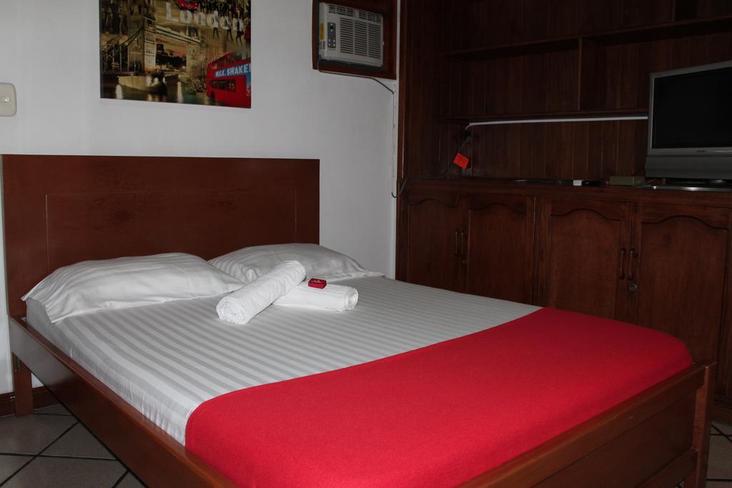 Pasadena Hostel Кали Экстерьер фото